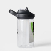 部族の子供 | Little Futuristic Girl Green Eyes ウォーターボトル (右面)