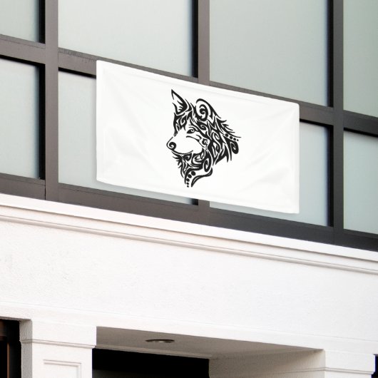 部族の狼 横断幕 (ビルの外側)