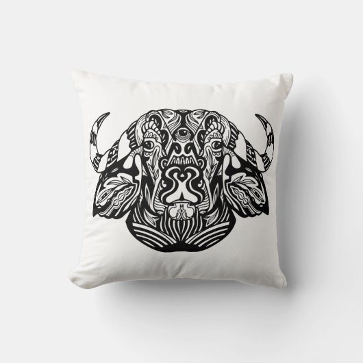 部族の雄牛 クッション (正面)