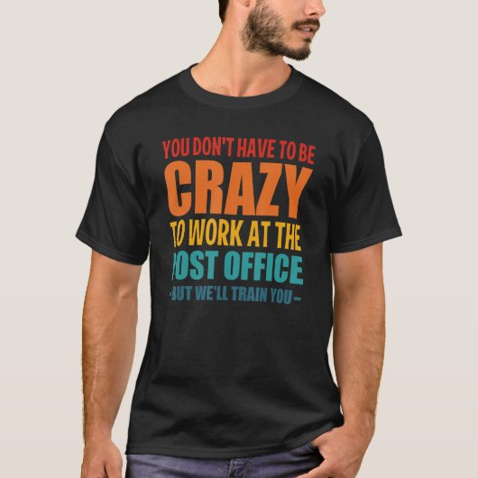 郵便おもしろい会社員熱狂する人郵便 Tシャツ (正面)