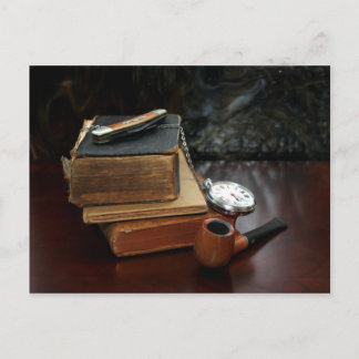 郵便はがき: 管の喫煙およびヴィンテージの本 ポストカード