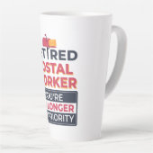 郵便勤務者の退職が自分の優先順位でなくなった カフェラテマグ (右アングル)