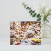 郵便局の羊の眠るイラスト シーズンポストカード (スタンド正面)