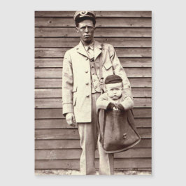 郵便袋のベビー付き郵便局員