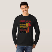 郵便配送業者郵便局員 Tシャツ (正面フル)