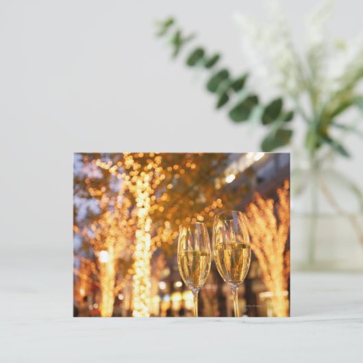 都市のクリスマスを焼くシャンペンガラス シーズンポストカード (スタンド正面)