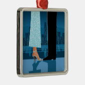 都市のロマンチックなカップル メタルオーナメント (右)