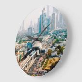 都市の地下鉄線と超高層ビル ラージ壁時計 (傾斜)