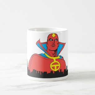 都市の風景の背後にある赤い竜巻 コーヒーマグカップ