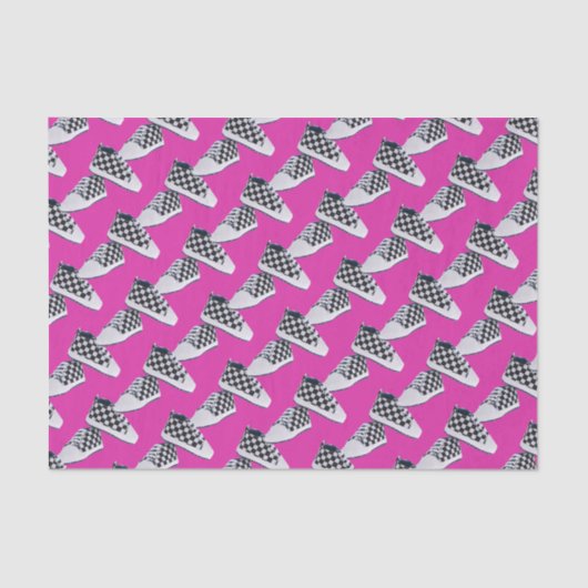 都市チェッカーボードのベビーのスニーカーかショッキングピンク| 薄葉紙 (正面)