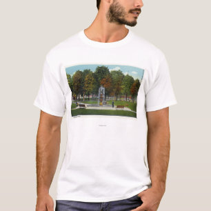 都市公園および噴水の眺め Tシャツ