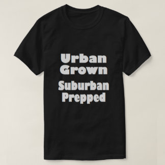 都市部の郊外にプリップされたTシャツ Tシャツ
