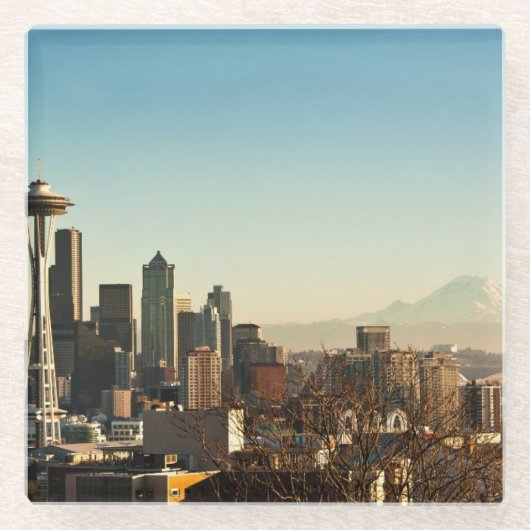 都心のシアトルのスカイラインおよび宇宙の針 ガラスコースター (正面)