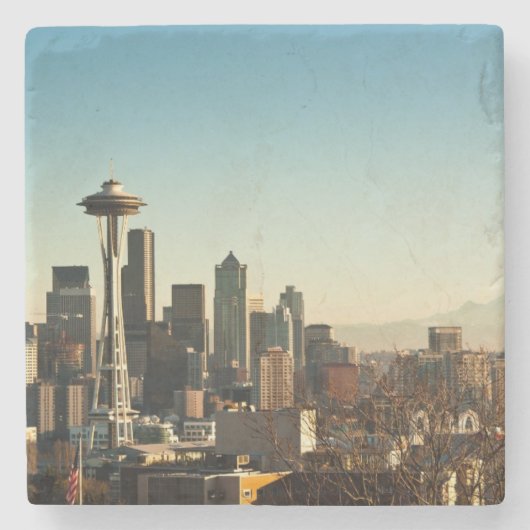 都心のシアトルのスカイラインおよび宇宙の針 ストーンコースター (正面)
