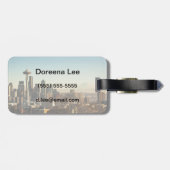 都心のシアトルのスカイラインおよび宇宙の針 ラゲッジタグ (裏面横)