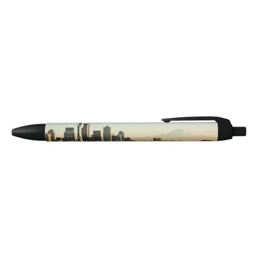 都心のシアトルのスカイラインおよび宇宙の針 黒ボールペン (トップ)