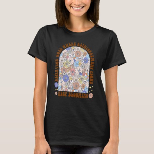 配筋が流れる場所で動作が行わ保開花 Tシャツ (正面)