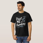 配管工だって言ってるでしょ Tシャツ (正面フル)