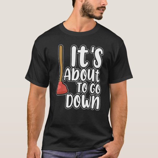 配管工の配管設備を下ろそうとしている Tシャツ (正面)