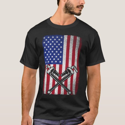 配管工アメリカ合衆国国旗の配管配管管 Tシャツ (正面)