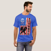 配管工 アメリカ国旗 配管フィッター アメリカ 4日目 Tシャツ (正面フル)