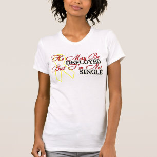 配置される私は独身のではないです Tシャツ