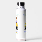 配送運転手の女性が食料品を配達 ウォーターボトル (右面)