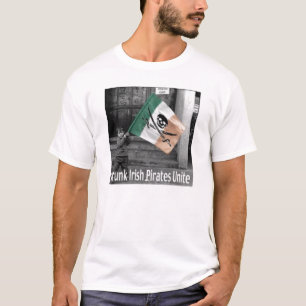 酔ったアイルランドの海賊は結合します Tシャツ
