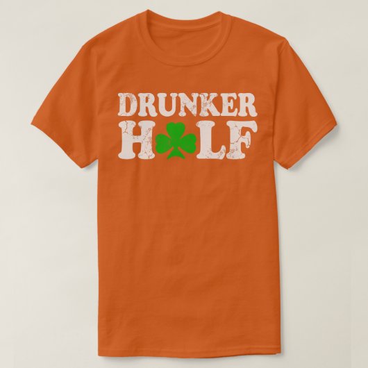 酔っぱらいハーフカップルSt patricks dayアイルランド Tシャツ (デザイン正面)