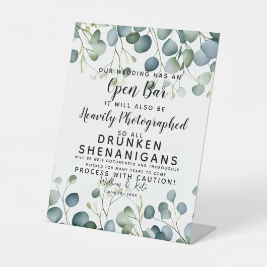 酔っぱらったシェナニガンスがユーカリを撮影 台座サイン (正面)