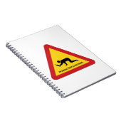 酔っぱらった人々が交通標識を横切る ノートブック (右側)