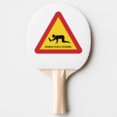 酔っぱらった人々が交通標識を横切る 卓球ラケット (正面)