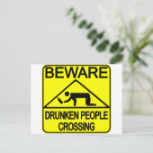 酔っぱらった人々が通り過ぎる ポストカード (スタンド正面)