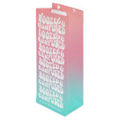 酔っぱらって混乱したレトロアクアピンクの独身最後の祭典 ワインギフトバッグ (裏面アングル)