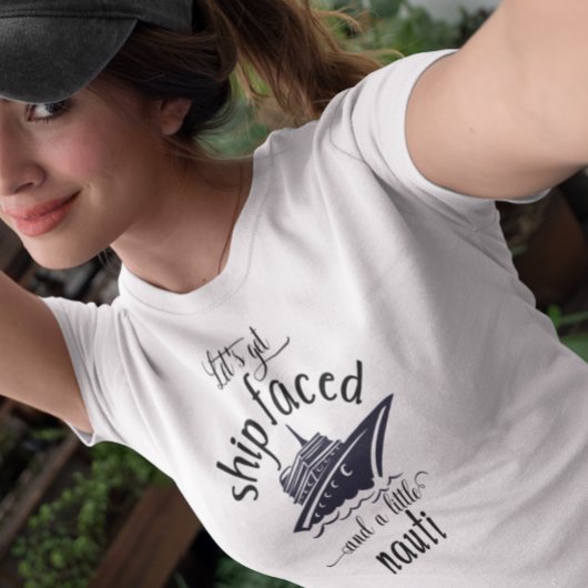 酔っ払って海賊とクルーズしよう Tシャツ