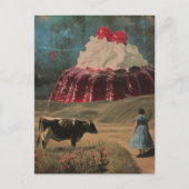 酪農牧場内の超現実的な甘いトリートメント ポストカード (正面)