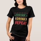 醜いおもしろいクリスマスセーター飲み物ビアスクリプト トライブレンドTシャツ (正面)