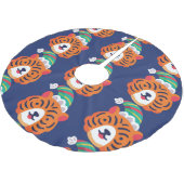 醜いクリスマスタイガーサンタクロース ブラッシュドポリエステルツリースカート (アングル)