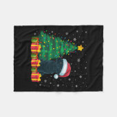 醜い黒ラブラドールサンタハットクリスマスライトドッグ フリースブランケット (正面(横))