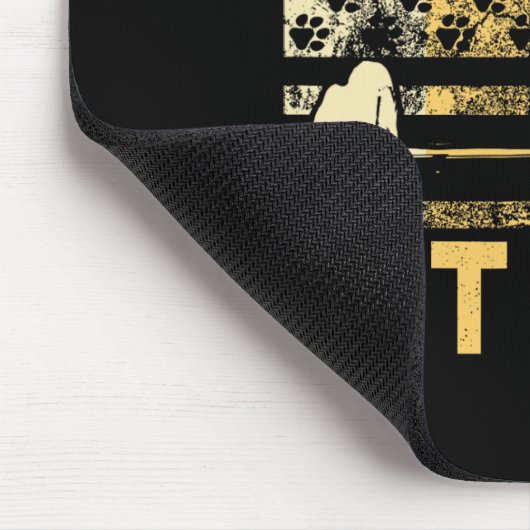 重いペットの猫を持ち上げる重量挙げ猫の飼い主の重量 マウスパッド (コーナー)