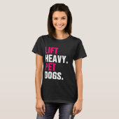 重いペット犬を連れ上げる Tシャツ (正面フル)
