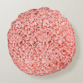 重なり合う小さな正方形、赤または珊瑚の色調 ラウンドクッション (裏面)