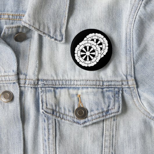 重なり合う花形の源氏カート 缶バッジ (インサイチュ)