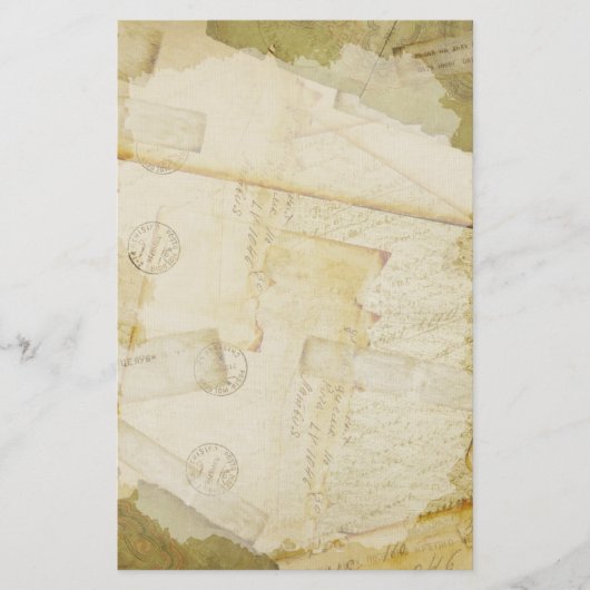 重ねられた古い文字の文房具 便箋 (正面)