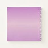 重ねユニーク合わせモノグラム | 柔らかいラベンダーピンク ノートブック (裏面)