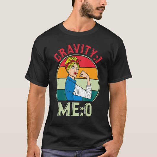 重力1 私0 腕骨折7 Tシャツ (正面)