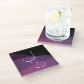 重複するイニシャル |紫モダンとピンク ガラスコースター (アングル)