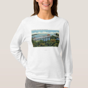 重要な島の新しい足橋眺め Tシャツ