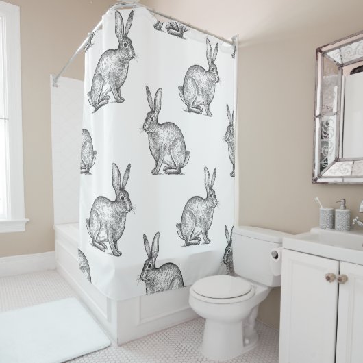 野うさぎ。森の動物とのシームレスなパターン シャワーカーテン (インサイチュ)