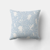 野の物が青い花の柄を描く場所 クッション (裏面)